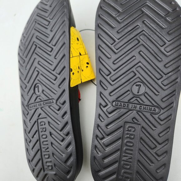 NEW Men's Size 7 Sandals Pikachu Pokemon Yellow Black Slip On Slides Pokémon NWT - Picture 7 of 10